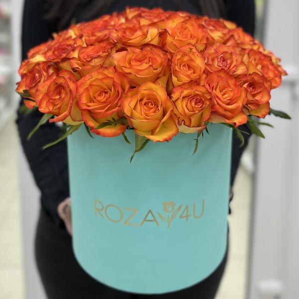 51 огненная роза в коробке